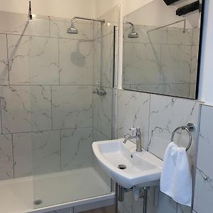 Twin Room Shower